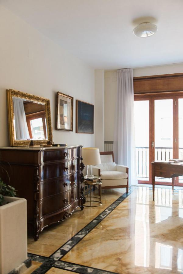 Starhost - Golden Apartments Salerno Exterior photo